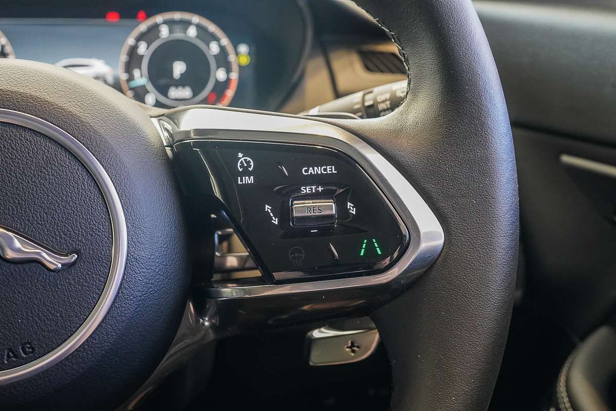 2024 Jaguar E-PACE P250 R-Dynamic SE X540