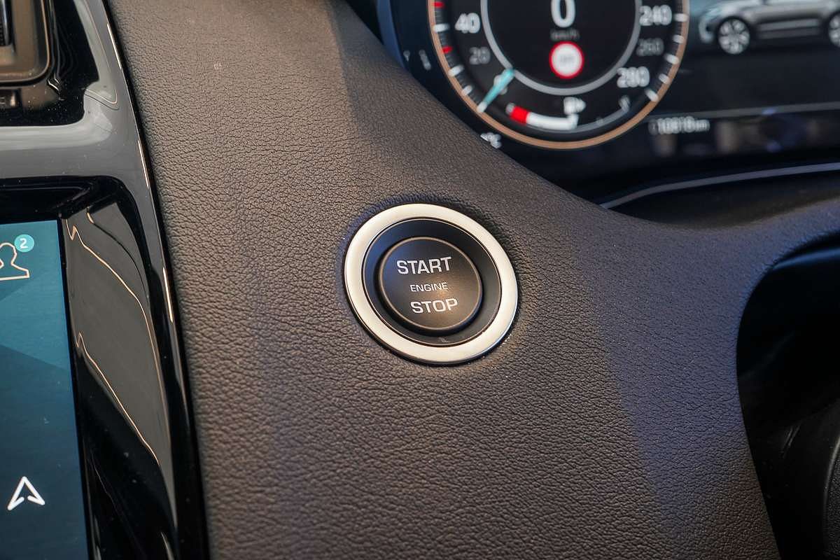2024 Jaguar E-PACE P250 R-Dynamic SE X540