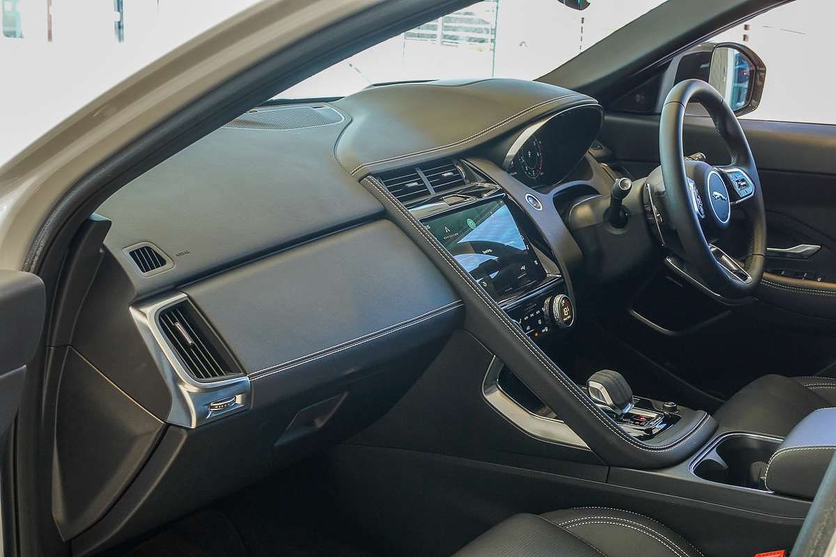 2024 Jaguar E-PACE P250 R-Dynamic SE X540