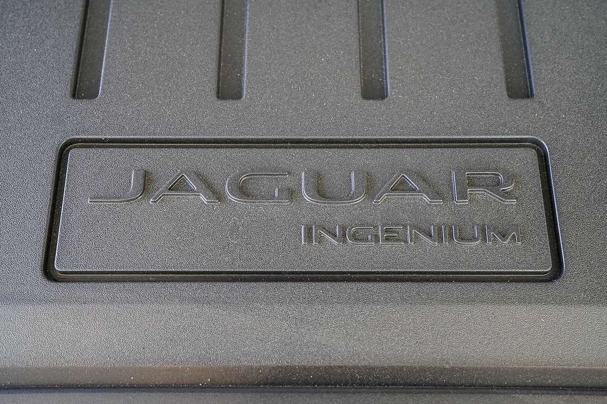 2024 Jaguar E-PACE P250 R-Dynamic SE X540