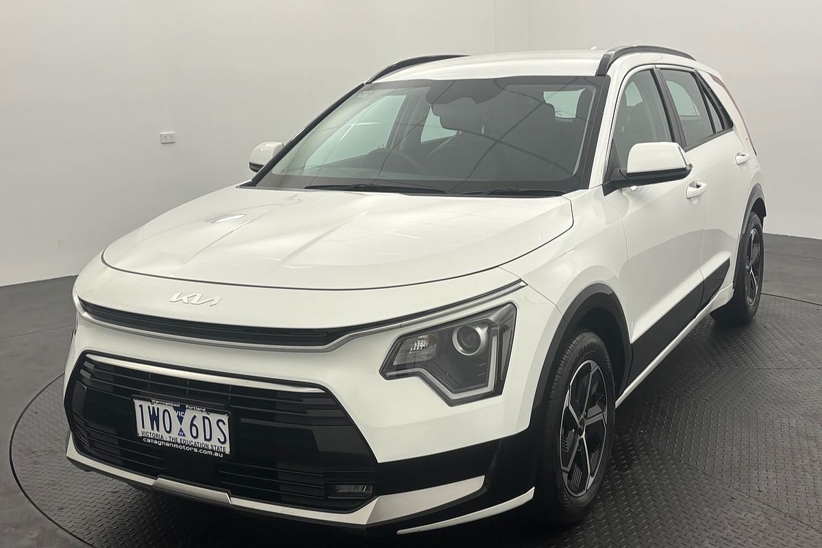2022 Kia Niro Hybrid S DE
