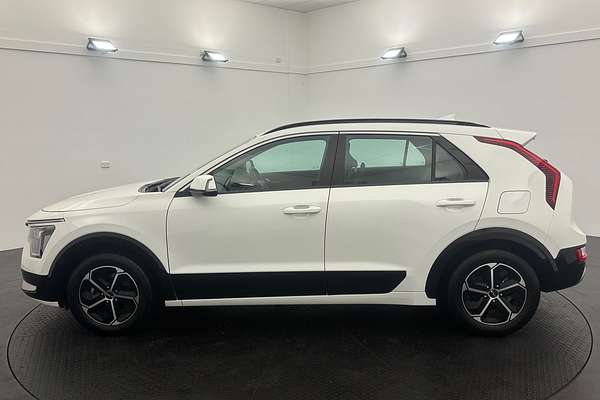 2022 Kia Niro Hybrid S DE