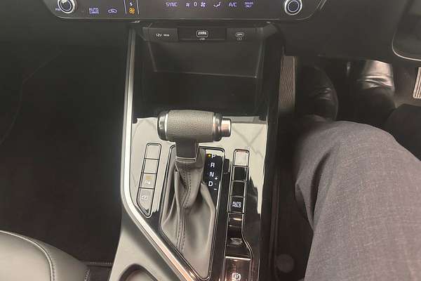 2022 Kia Niro Hybrid S DE