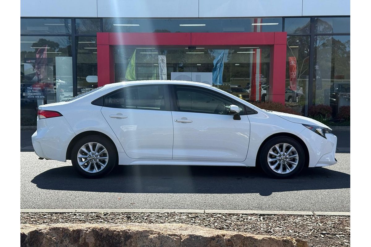 2021 Toyota Corolla SX MZEA12R