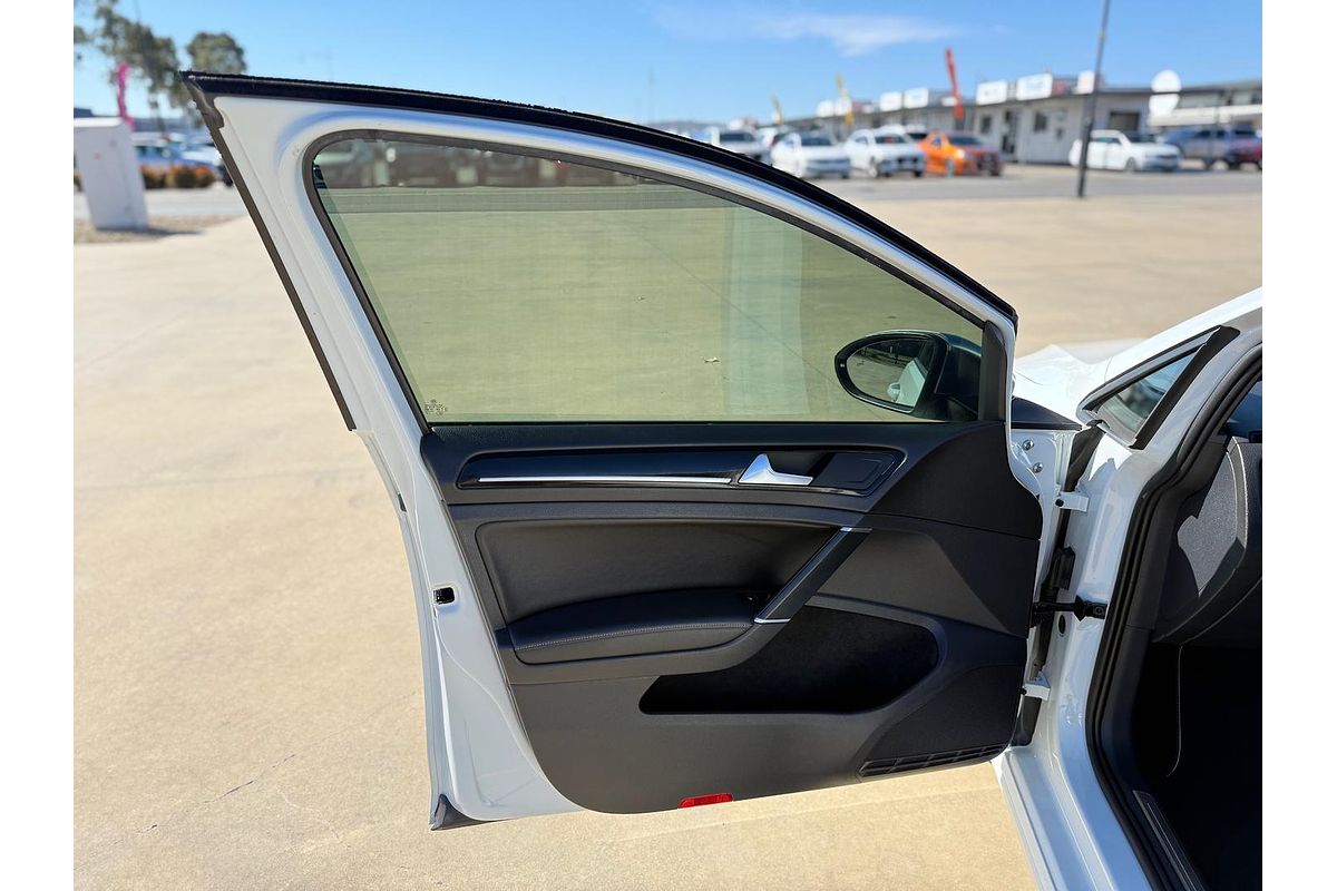 2016 Volkswagen Golf R 7