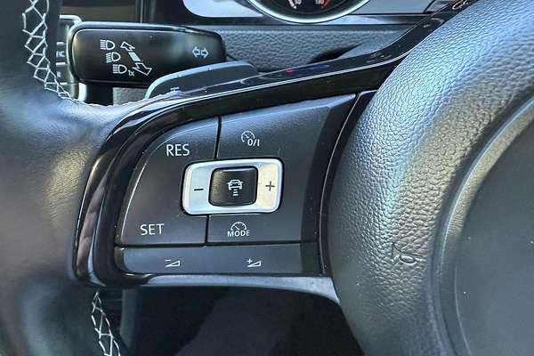 2016 Volkswagen Golf R 7