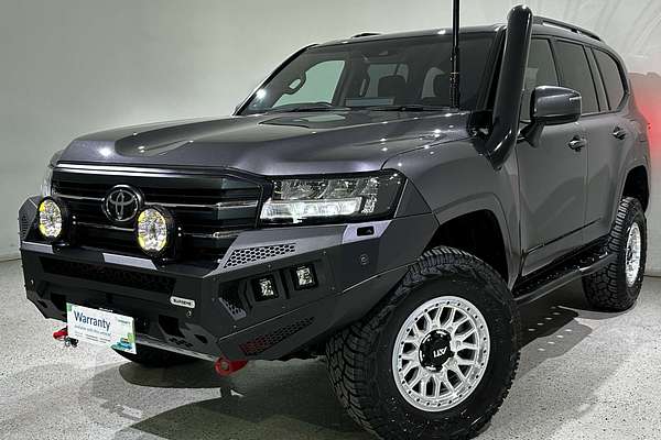 2024 Toyota Landcruiser GXL FJA300R