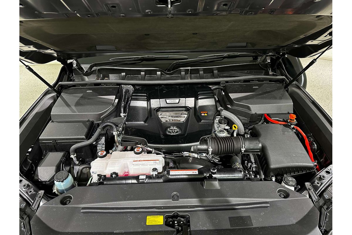 2024 Toyota Landcruiser GXL FJA300R