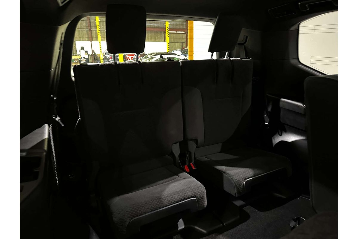 2024 Toyota Landcruiser GXL FJA300R