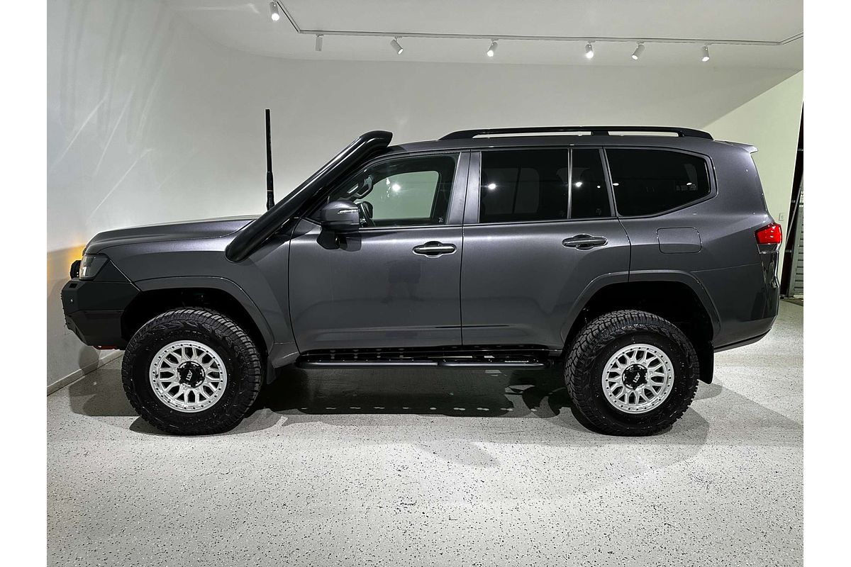 2024 Toyota Landcruiser GXL FJA300R