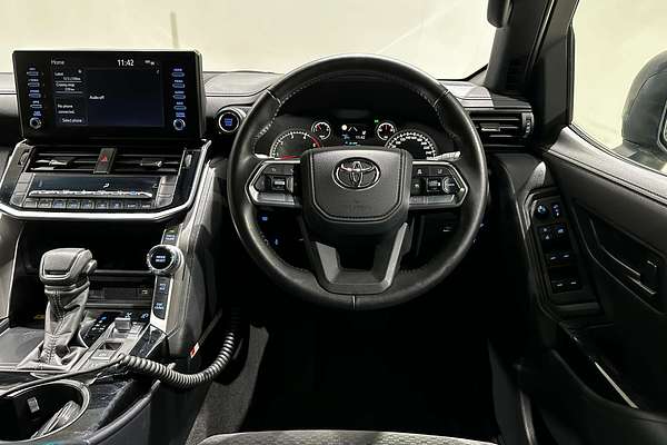 2024 Toyota Landcruiser GXL FJA300R