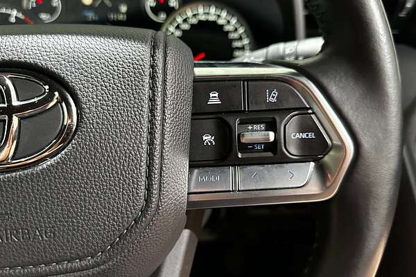 2024 Toyota Landcruiser GXL FJA300R