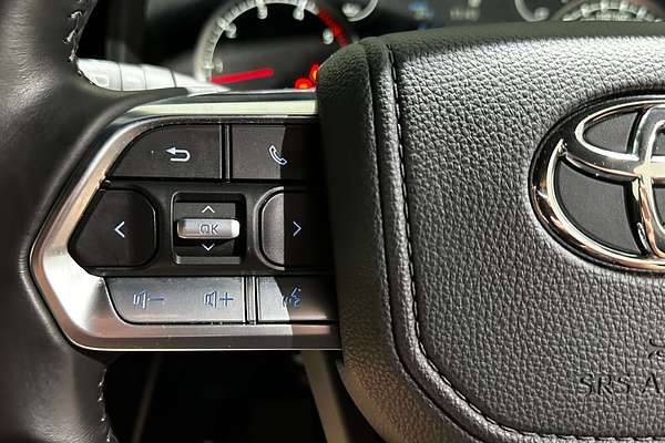 2024 Toyota Landcruiser GXL FJA300R