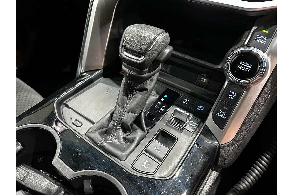 2024 Toyota Landcruiser GXL FJA300R