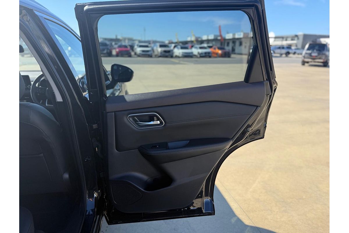 2024 Nissan X-TRAIL ST-L T33