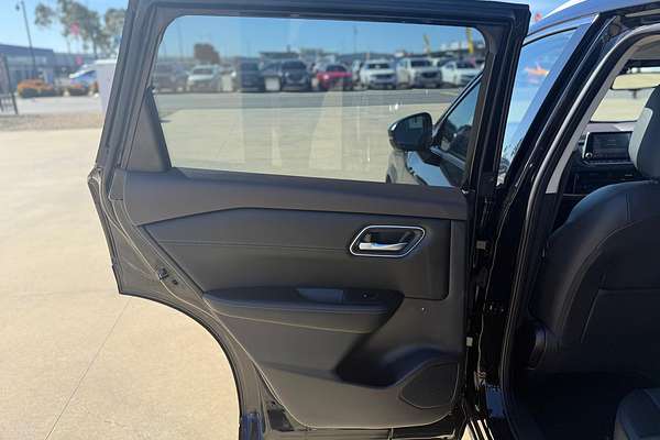 2024 Nissan X-TRAIL ST-L T33