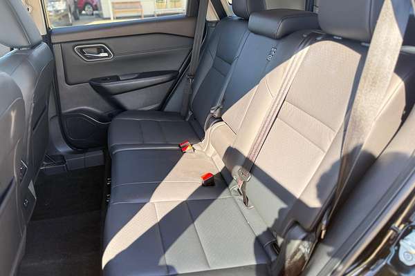 2024 Nissan X-TRAIL ST-L T33