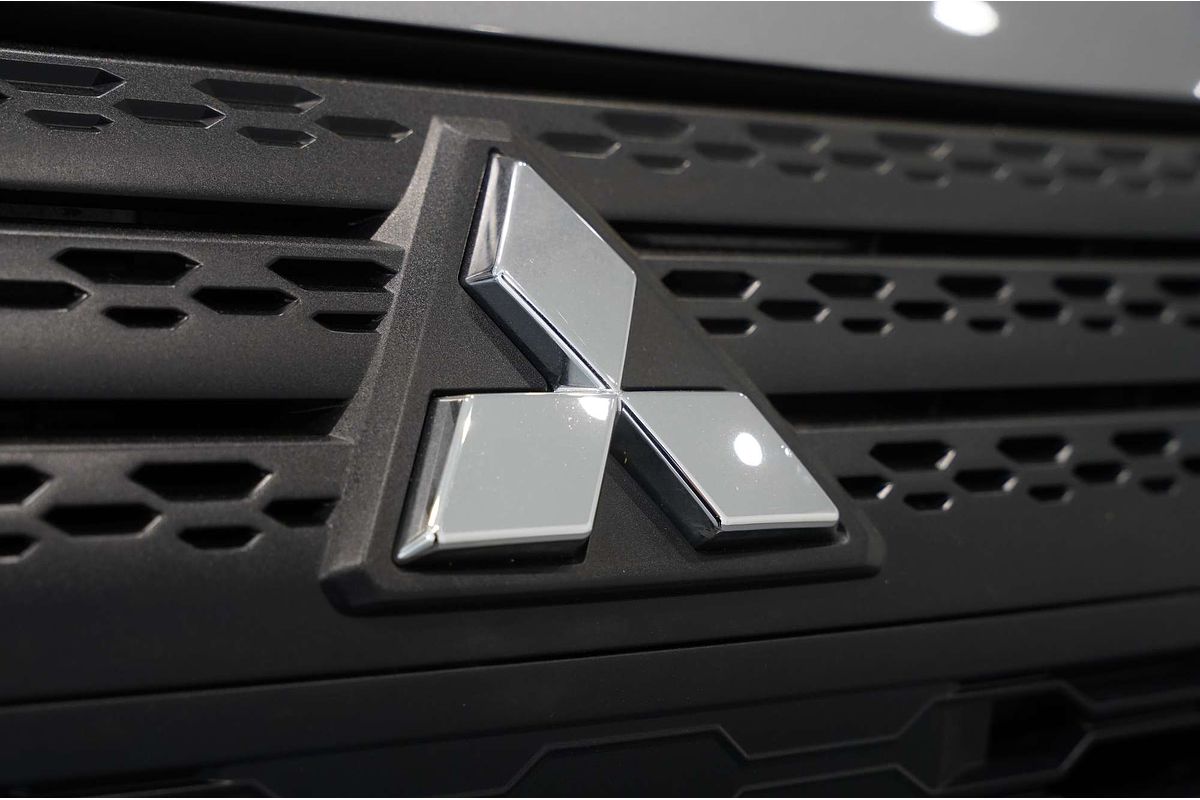 2023 Mitsubishi Eclipse Cross ES YB