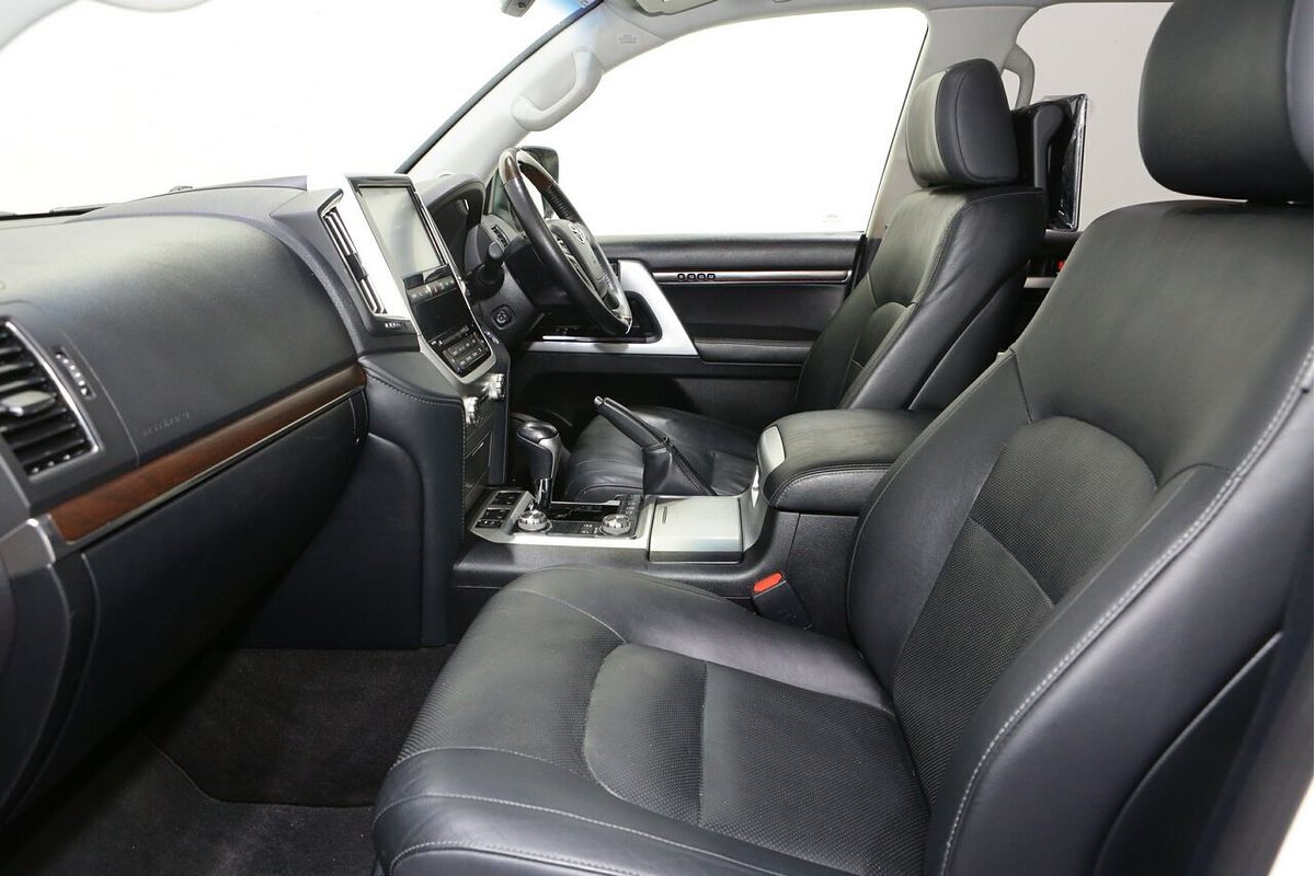 2019 Toyota Landcruiser Sahara VDJ200R