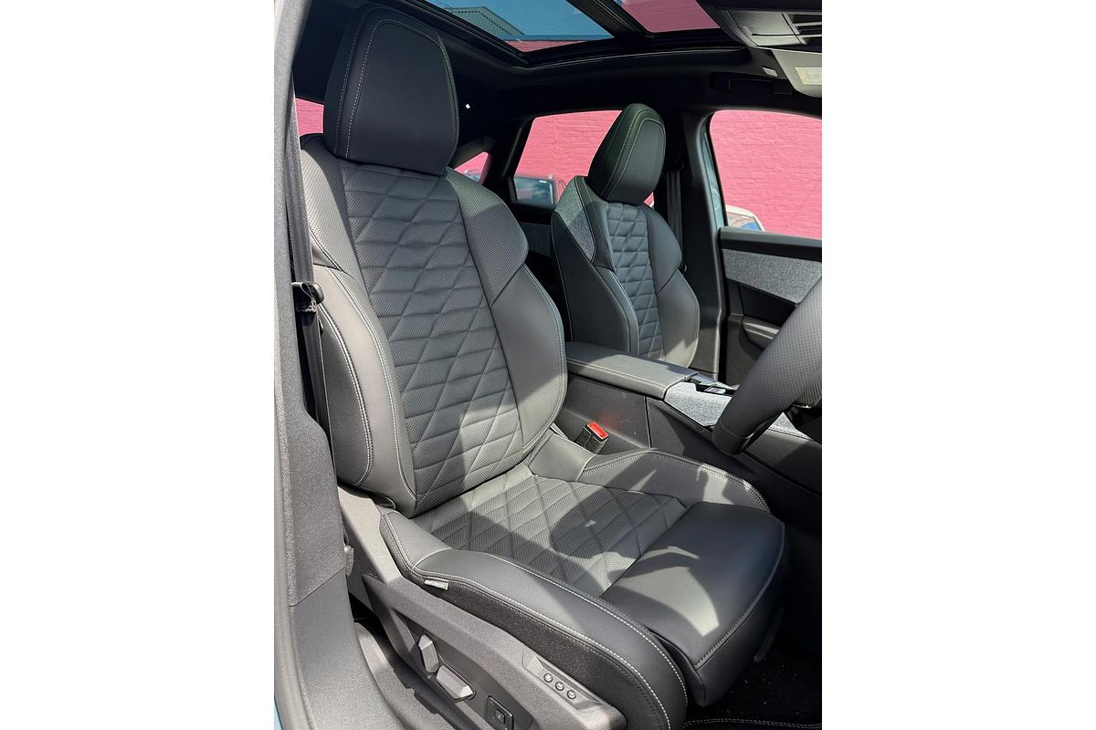 2025 Peugeot 3008 GT Premium Hybrid P64