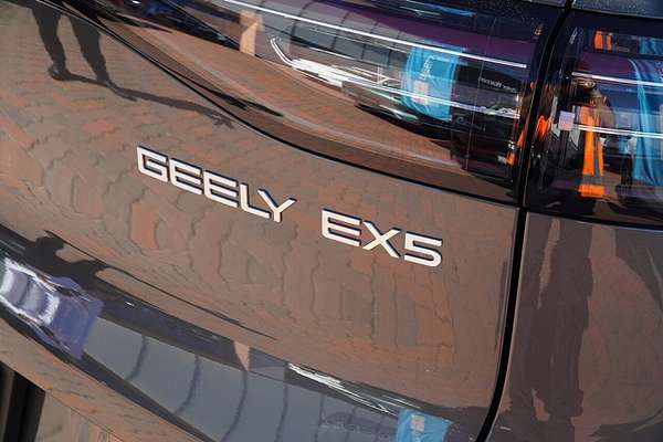 2025 Geely EX5 Inspire E245