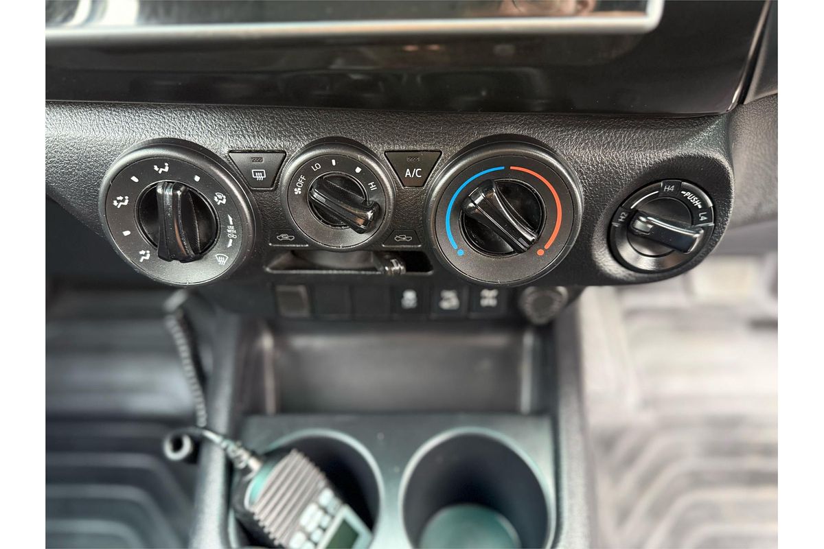 2019 Toyota Hilux SR GUN126R 4X4