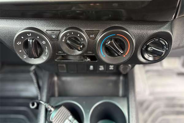 2019 Toyota Hilux SR GUN126R 4X4