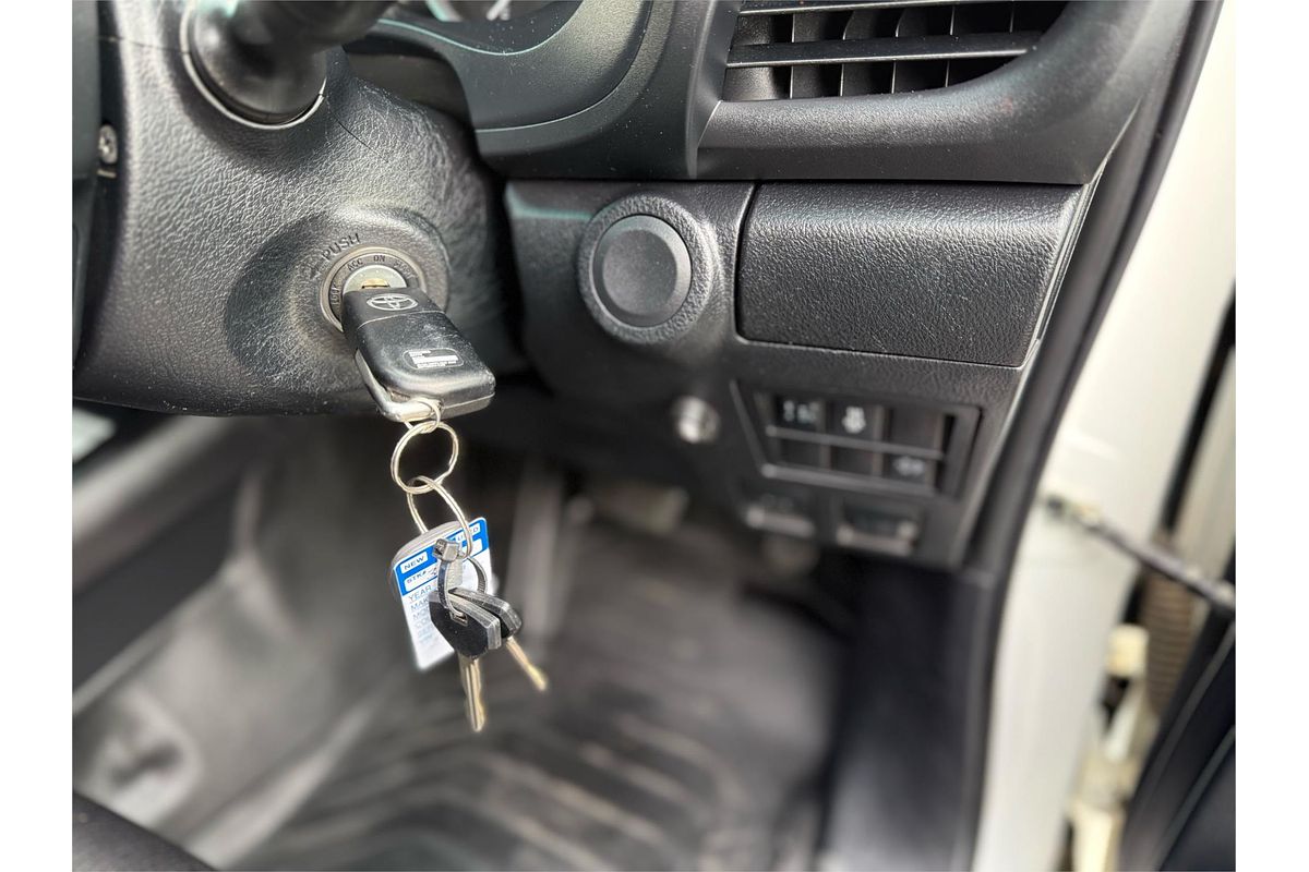 2019 Toyota Hilux SR GUN126R 4X4