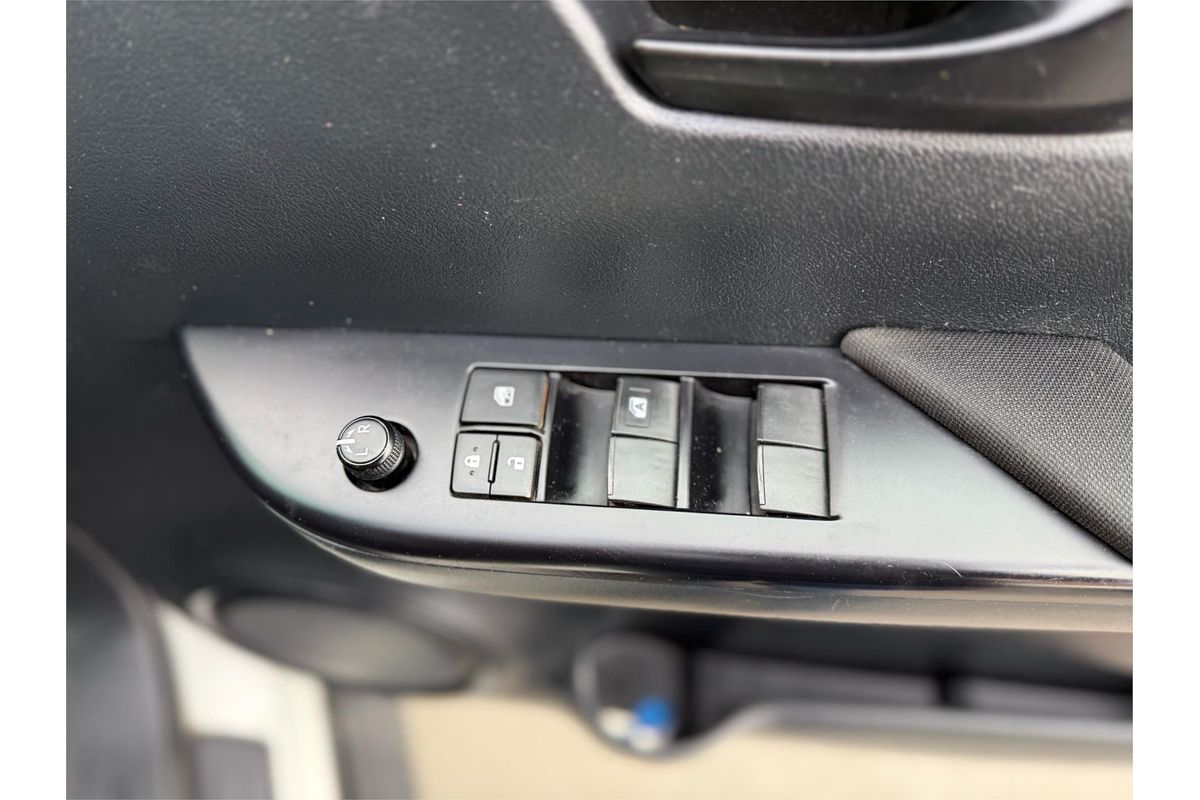 2019 Toyota Hilux SR GUN126R 4X4