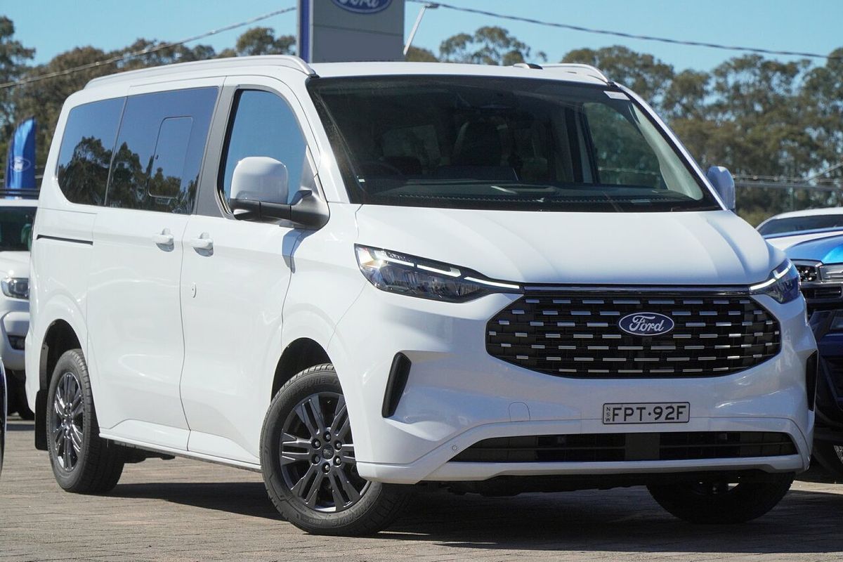 2024 Ford Tourneo Titanium X AV SWB
