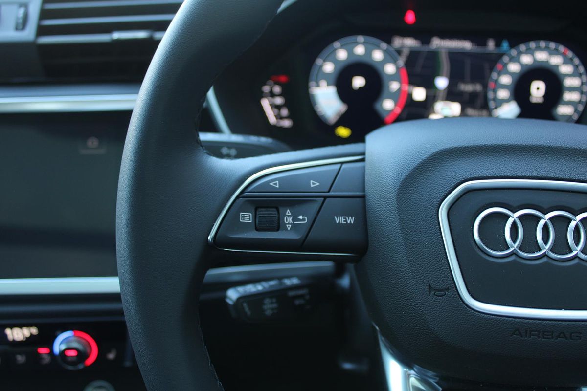 2024 Audi Q3 35 TFSI F3
