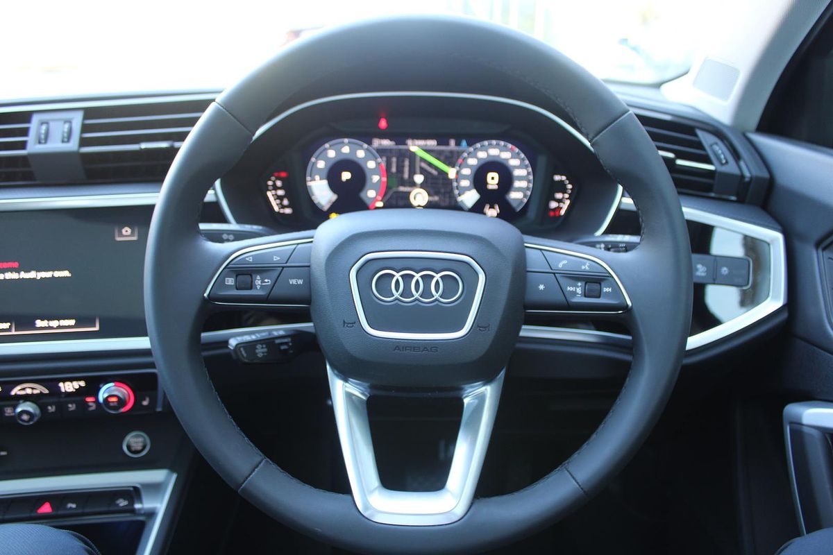 2024 Audi Q3 35 TFSI F3