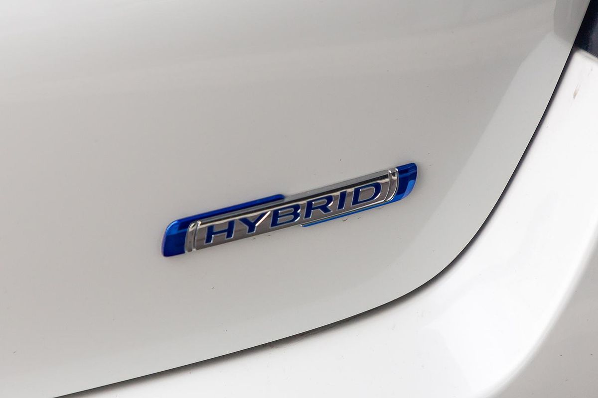 2025 Suzuki Swift Hybrid UZ