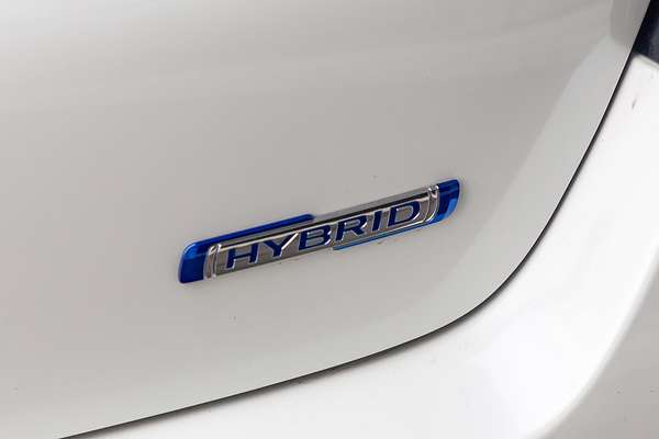 2025 Suzuki Swift Hybrid UZ
