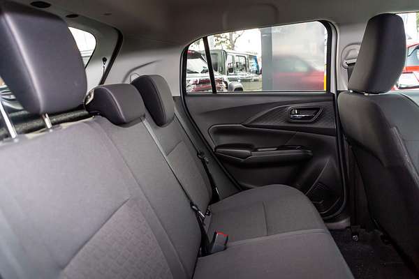 2025 Suzuki Swift Hybrid UZ