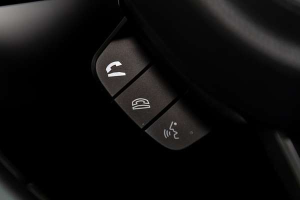 2025 Suzuki Swift Hybrid UZ