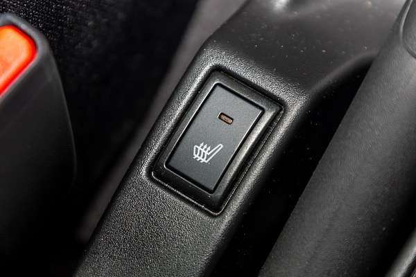 2025 Suzuki Swift Hybrid UZ