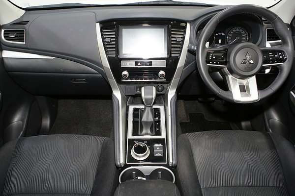 2024 Mitsubishi Pajero Sport GLS QG
