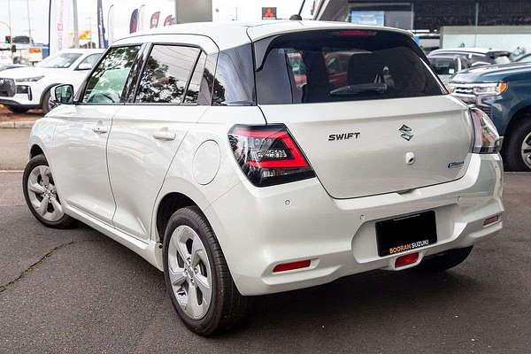 2025 Suzuki Swift Hybrid UZ