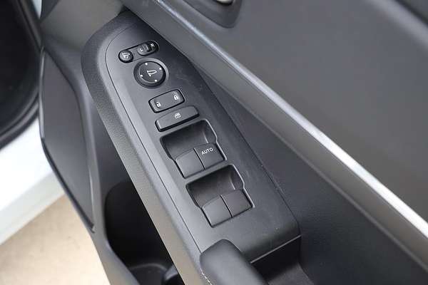 2024 Honda HR-V e:HEV X