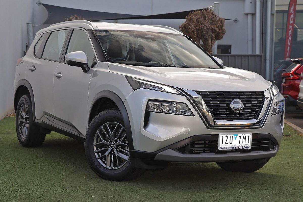 2024 Nissan X-TRAIL ST T33