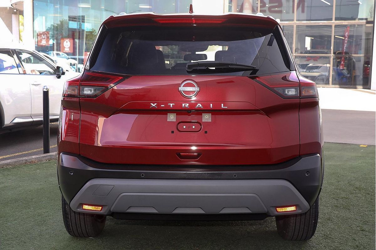 2024 Nissan X-TRAIL ST-L T33