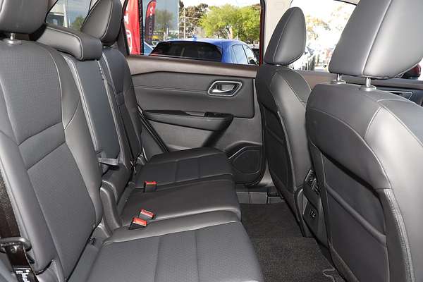 2024 Nissan X-TRAIL ST-L T33