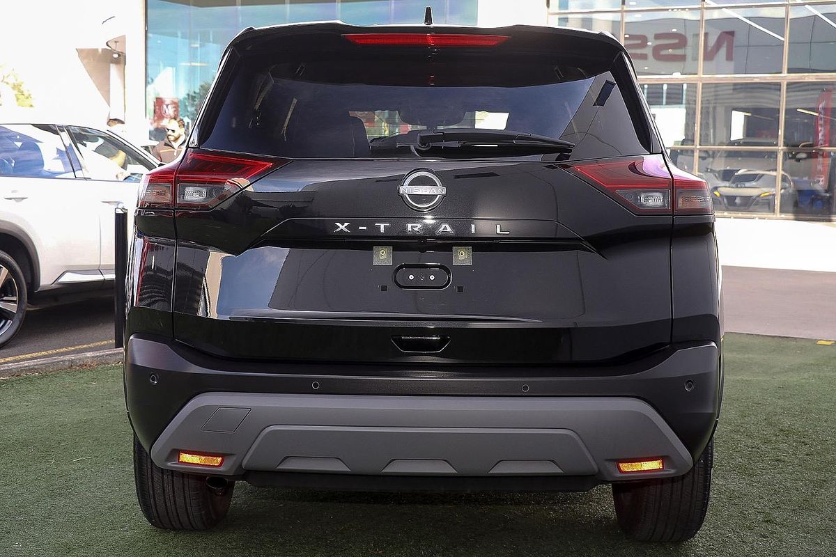 2025 Nissan X-TRAIL ST-L T33