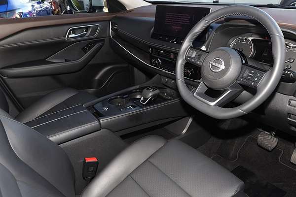 2024 Nissan X-TRAIL ST-L T33