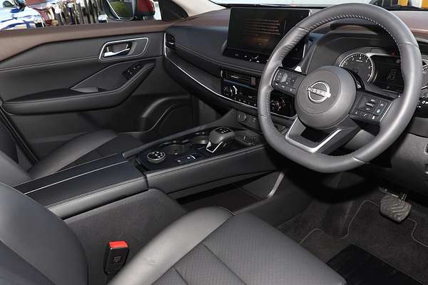 2024 Nissan X-TRAIL ST-L T33