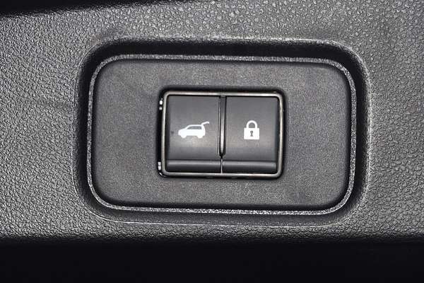 2024 Nissan Pathfinder Ti R53