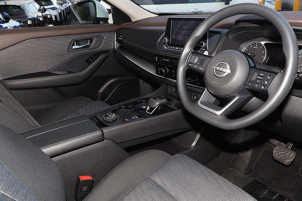 2024 Nissan X-TRAIL ST T33