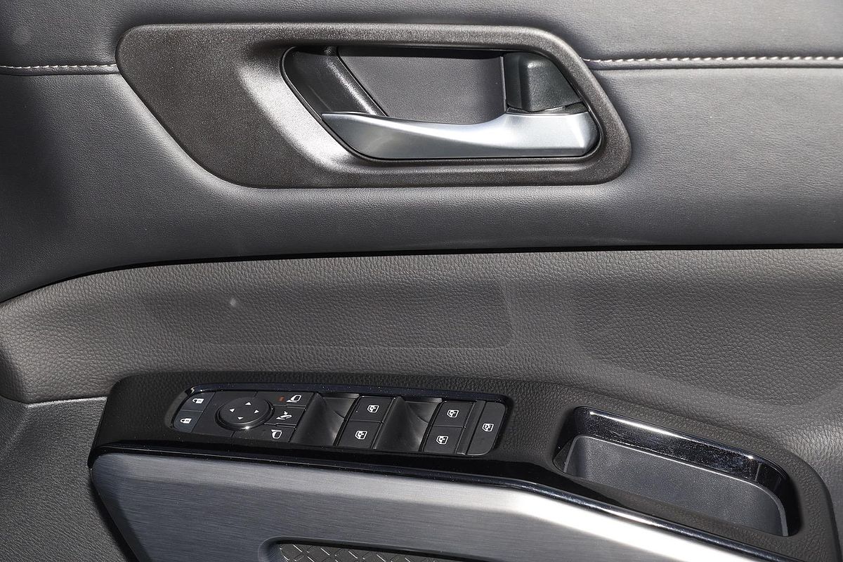 2024 Nissan Pathfinder Ti R53