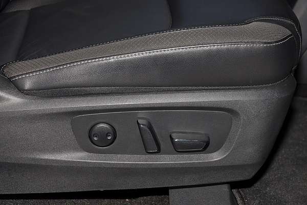 2024 Nissan Pathfinder Ti R53